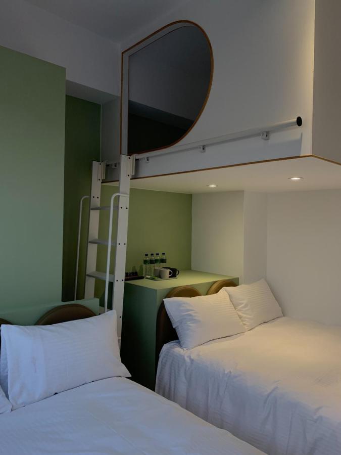 Planet 23 Hotel Chiayi City Exterior photo